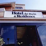 & Dei Duchi 3*