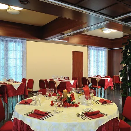 & Dei Duchi מלון אורבינו