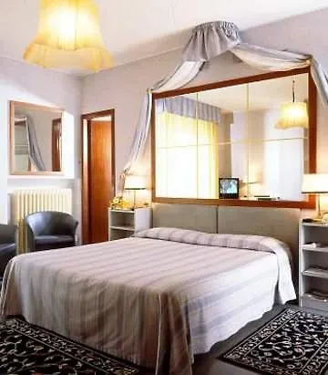 Hotel & Dei Duchi 3*