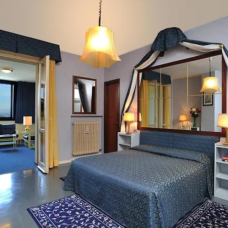 & Dei Duchi מלון 3*