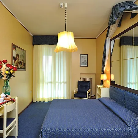 & Dei Duchi 3* אורבינו